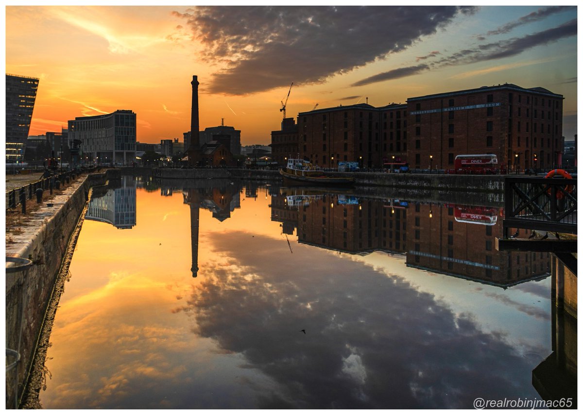 Goodnight Liverpool. @angiesliverpool @stratusimagery @YOLiverpool @PicsOfLpool @inmylivpoolhome @thedustyteapot