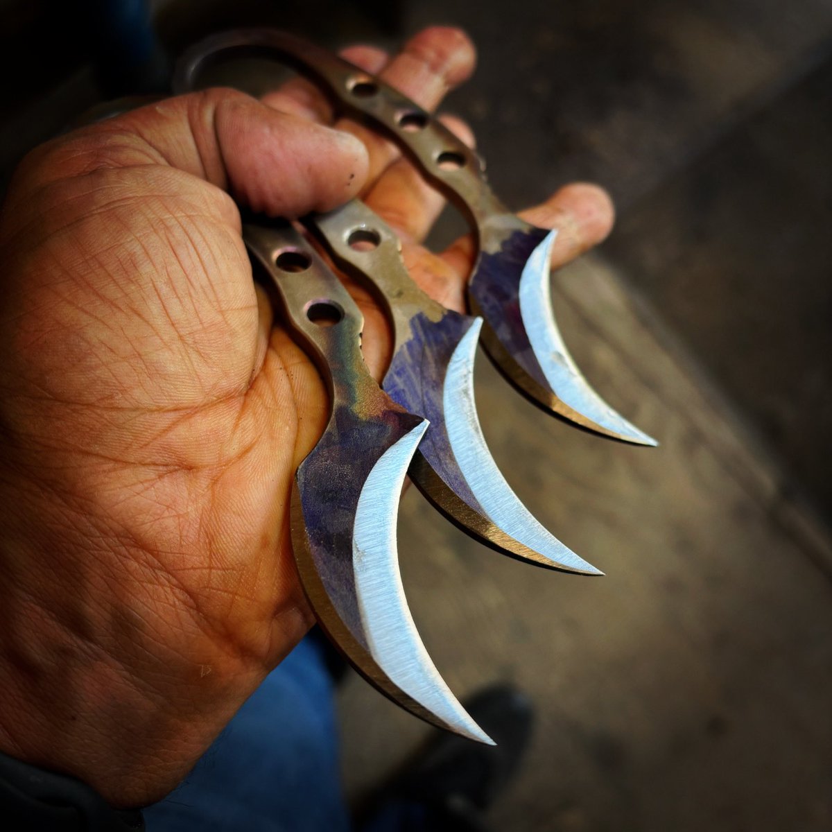 trinblades's tweet photo. #fixedbladefriday #trinblades #edc #lecomplot #knifemaking https://t.co/Zm4vUDS9Ys
