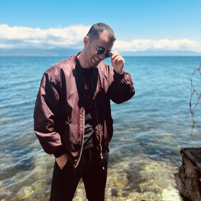 ferhatakbs's tweet photo. #YeniProfilResmi https://t.co/WzNqLBFD2K