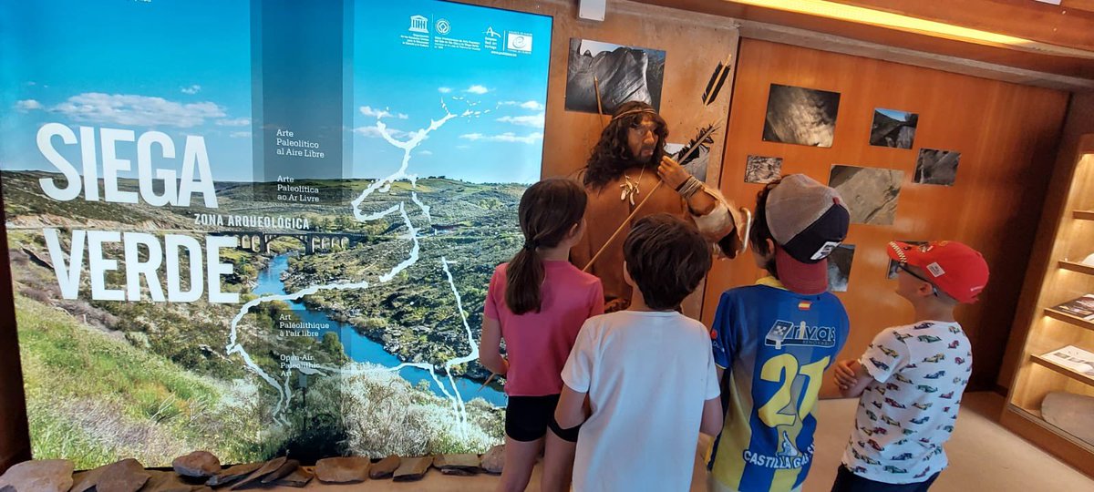 ceipcampocharro's tweet image. #SiegaVerde un patrimonio artístico único para disfrutar y aprender del arte paleolítico ibérico, en un contexto natural inigualable y nuestro alumnado de 3º y 4º, hoy lo han disfrutado al máximo! 👏👏#excursiones #convivencia #somoscampocharro #creandopiña