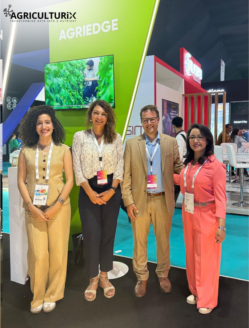 Nous étions ravis de recevoir M. Nicolas Dufour, Maire de Repentigny, et Mme <a href="/Sofia_Benzakour/">Sofia Benzakour</a> à notre stand au <a href="/GITEXAfrica/">GITEX AFRICA</a>.
La rencontre fut une occasion pour poursuivre les échanges sur les perspectives de développement et de déploiement de nos #technologies #AgTech au Québec.