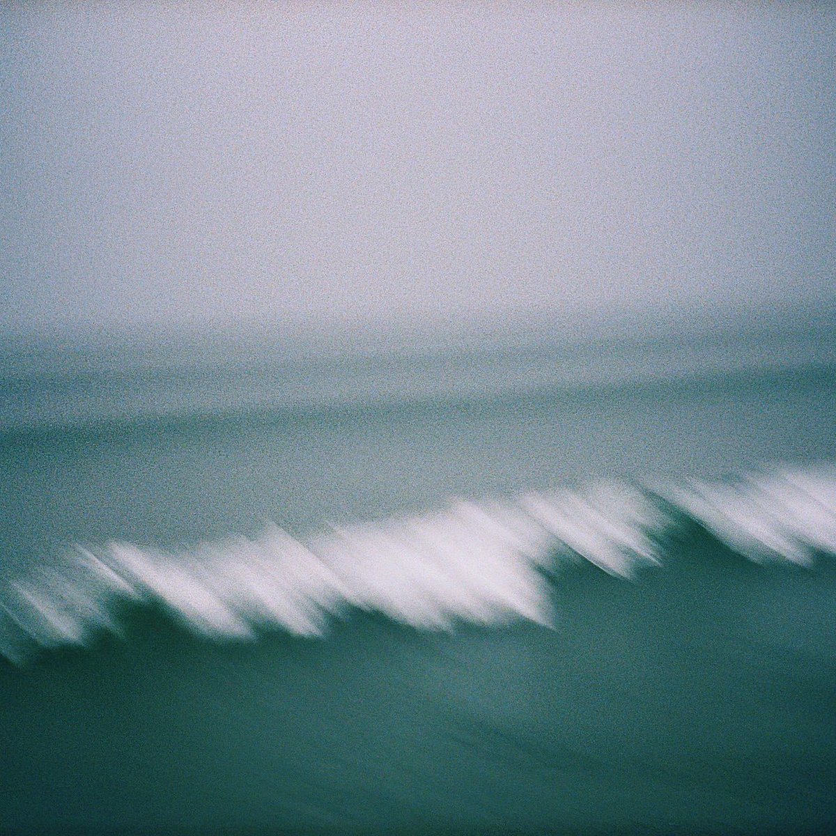 johan__studio's tweet image. breaking the waves 2