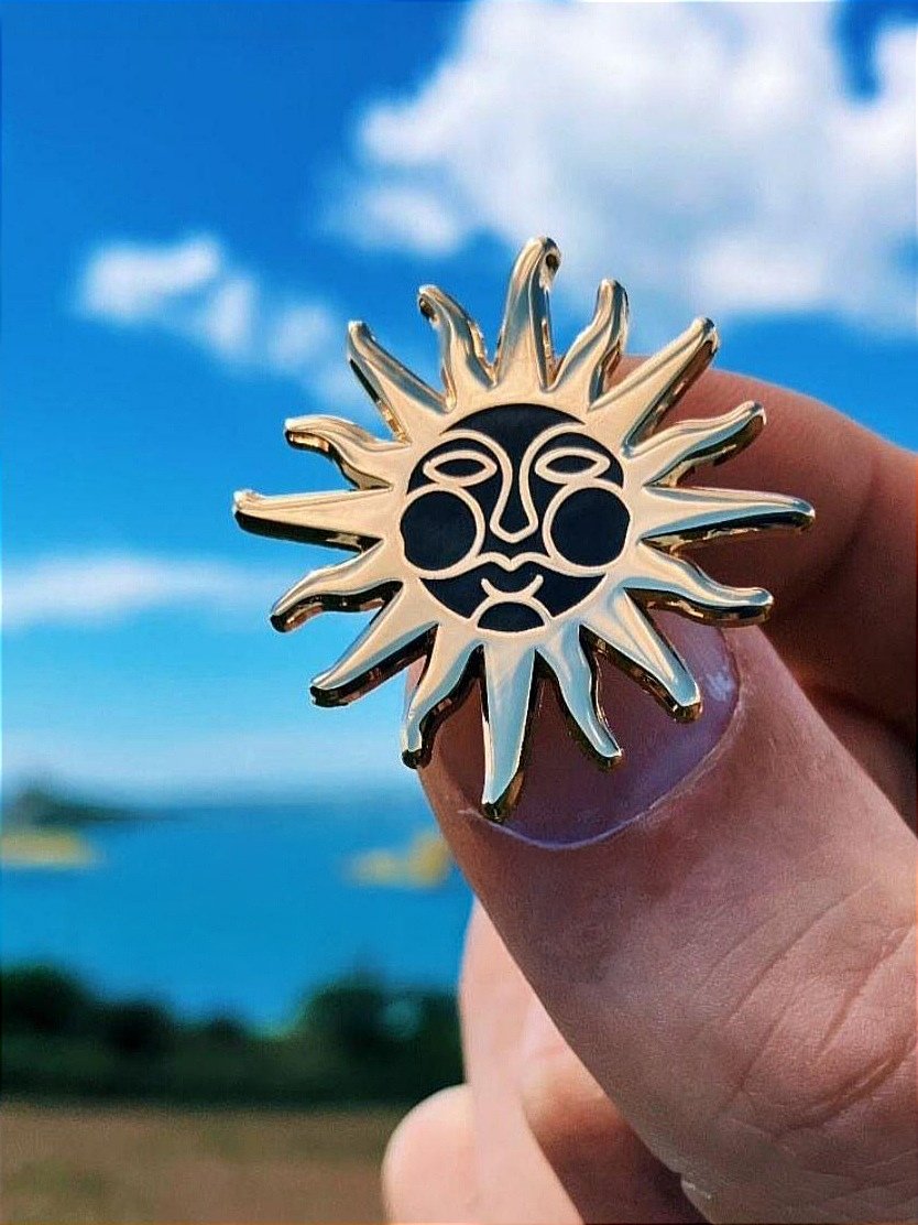 BritainCo's tweet photo. + 'Nuada' Badge &amp; Shop Restock + After some interest we've made a new pre-order available for a final edition of the popular 'Nuada' enamel badges along with restocks of other previously sold out items. Worth a look 👀 🌞 ⏰ Have a great weekend all.
https://t.co/WM5NKBwEwR https://t.co/XUiFJ7Oask