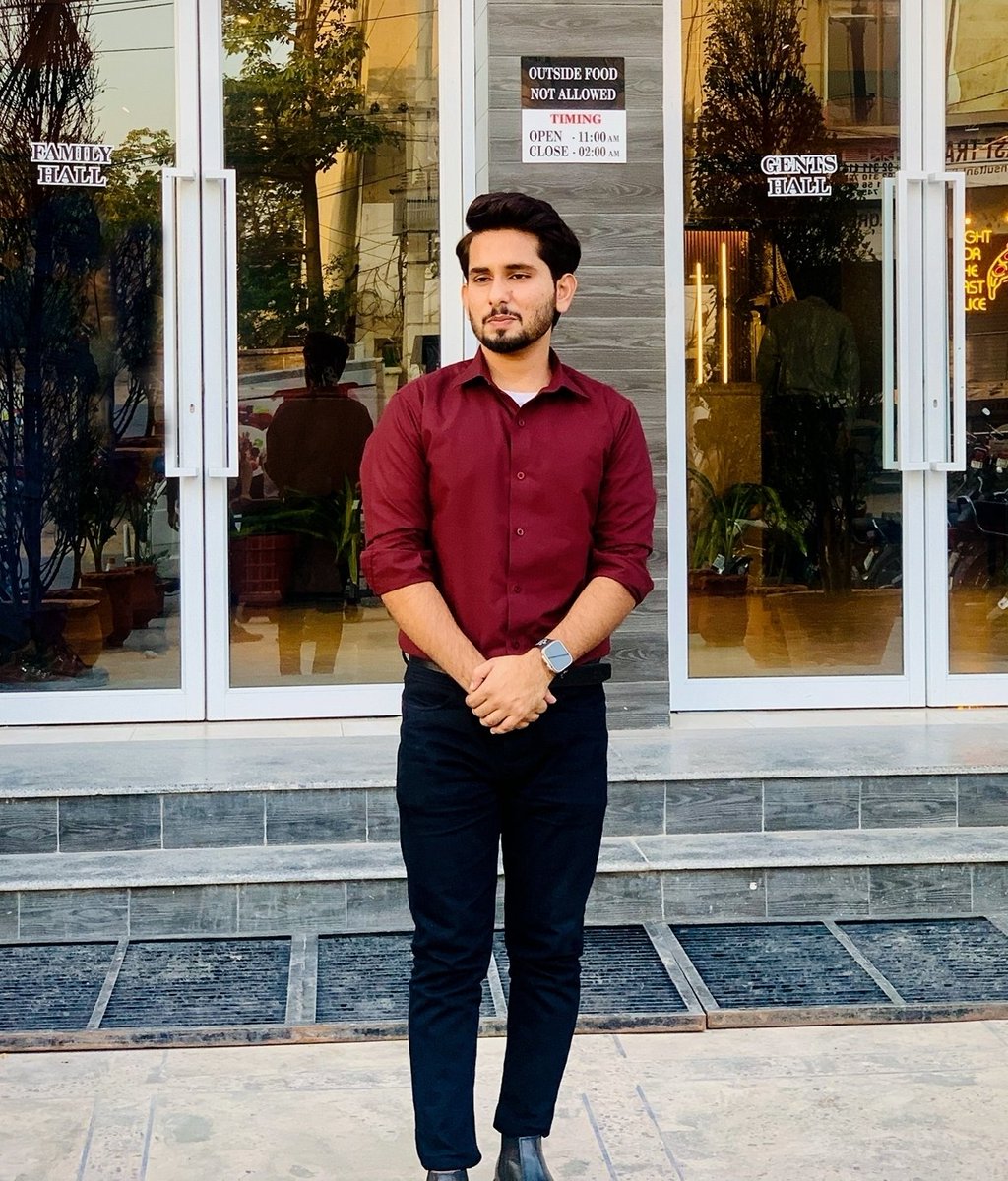Ali_Hamzya's tweet photo. `THE GRIFFIN'S MOVIE EVE AND LUNCH 🎬🍿 
CR @Ahtisha92314861 KI JAY🖤 https://t.co/iduDG6Gl7x