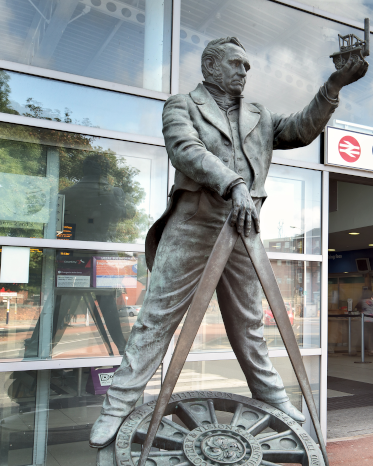 Interested in Chesterfield's history? On the 8th June, meet ‘George Stephenson’ and learn about his life, his famous inventions and his connection with Chesterfield.

chesterfield.co.uk/events/george-…

#LoveChesterfield #SummerInChesterfield #ChesterfieldEvents
