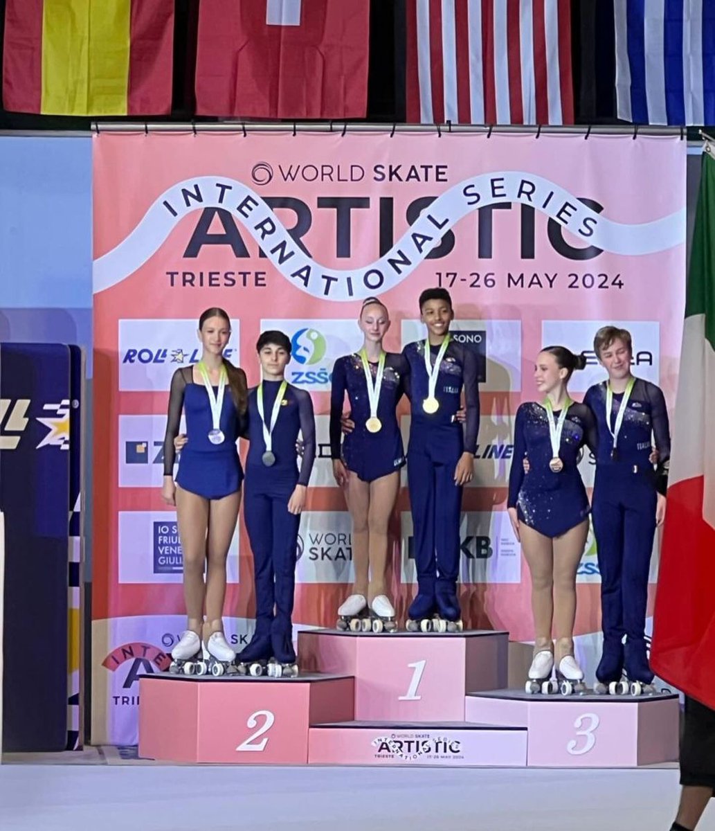 🛼 El patinador Izan Trejo se proclama Campeón de la Copa del Mundo categoría cadete 🏆 y subcampeón en la categoría de parejas danza cadete 🥈 junto a Irene Porro, su compañera del Club Patín Renedo-Cigales. ¡Enhorabuena, campeones! 🙌🏻