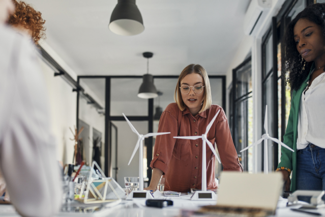 HybridBusiness's tweet photo. Imagine a world where you can lower operating costs and gain tax incentives, while simultaneously delivering on ESG reporting regulations and net zero goals. Read more to learn how PwC can help. https://t.co/AuirldRR7M https://t.co/EtoZjCgP7W