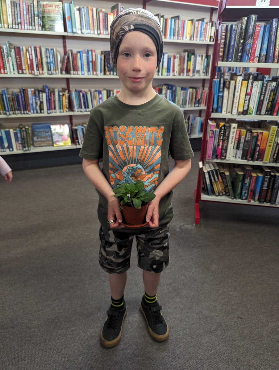 digitallcharity's tweet image. We had an amazing day at Didcot Libary hosting a sustainable computing workshop for children aged 9-11, & were delighted to provide each attendee with their very own micro:bit to take home!
A huge thanks to Didcot Powerhouse for funding these activities 🌟
#SustainableComputing