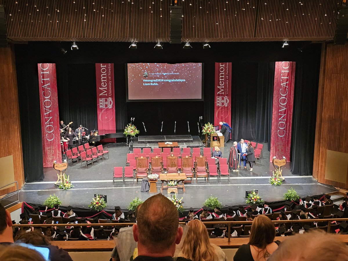 MissHTuck's tweet image. It's Convocation Day for so many dear friends - including C! Biggest congratulations to all crossing the stage today 🥰🎓 #mungrad2024