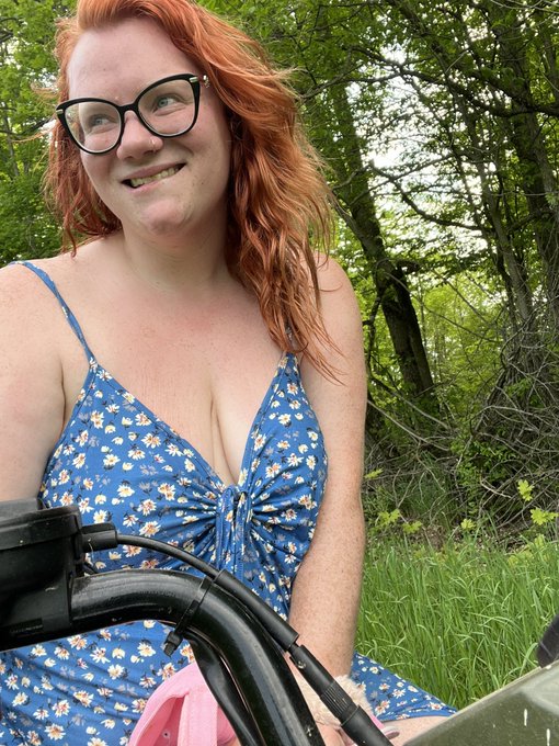 Having a flash sale tonight because I&rsquo;m releasing my first ever outdoor cum tomorrow on my page - and