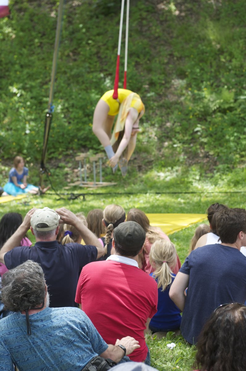 NECCAcircus's tweet photo. Join NECCA in the community this summer for fun and family friendly events!  

🤹‍♀️ Carnival &amp; Fun Run Community Event | June 1st 
https://t.co/miJTMZW7fO

🌳 Retreat Farm Opening | June 15th 
https://t.co/Wz1c9qizTN

🇺🇸 Brattleboro Goes Fourth | July 4th 
https://t.co/O5puFiOsDk https://t.co/otu4zwgLfu
