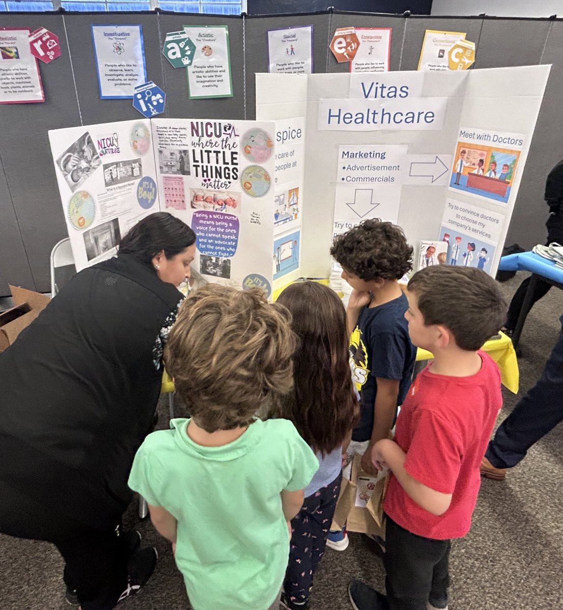 EdHidalgoSD's tweet photo. @Fuerte_Falcons career fair - in 1st grade. This #MeetAPro experience brought to you by their Parents! Education, software, dentistry, cosmetology, athletics, engineering, military… they are all here, getting to know each other, and engaging Ss in career conversations. #RIASEC https://t.co/eEMuZVdSMm