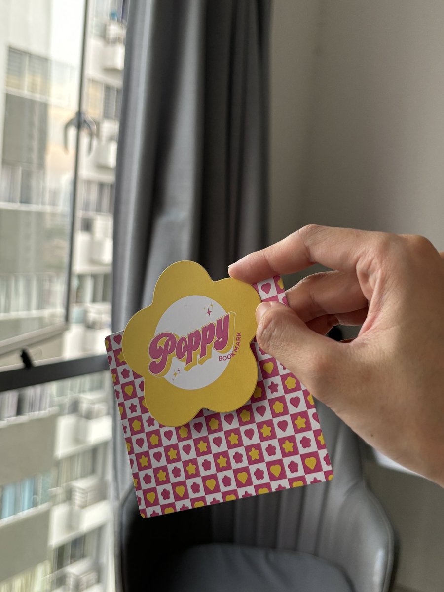 guruskinlab's tweet photo. Omg this is too cute! #PoppyFlip 🤍💛 I dah pakaiiii!! cepat gila absorbed. Lepastu comforter tu kenapa seronok sangat 😭😭 

Jap Tak Habis Lagi >> sambung https://t.co/9KtJiniavs
