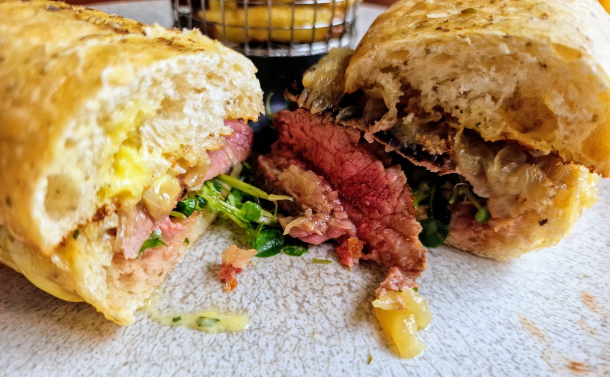 mikeycubed's tweet photo. Stunning lunch with @FoxySnob at @Kyloe_Edin today! The Market Menu is delicious and great value for money, highly recommended!
#Kyloe #MarketMenu #Edinburgh #EdinburghFood #Scallop #KingPrawn #MonkfishScampi #Bavette #SteakSandwich #Pineapple #Coconut #Sorbet https://t.co/BNulGvll0r