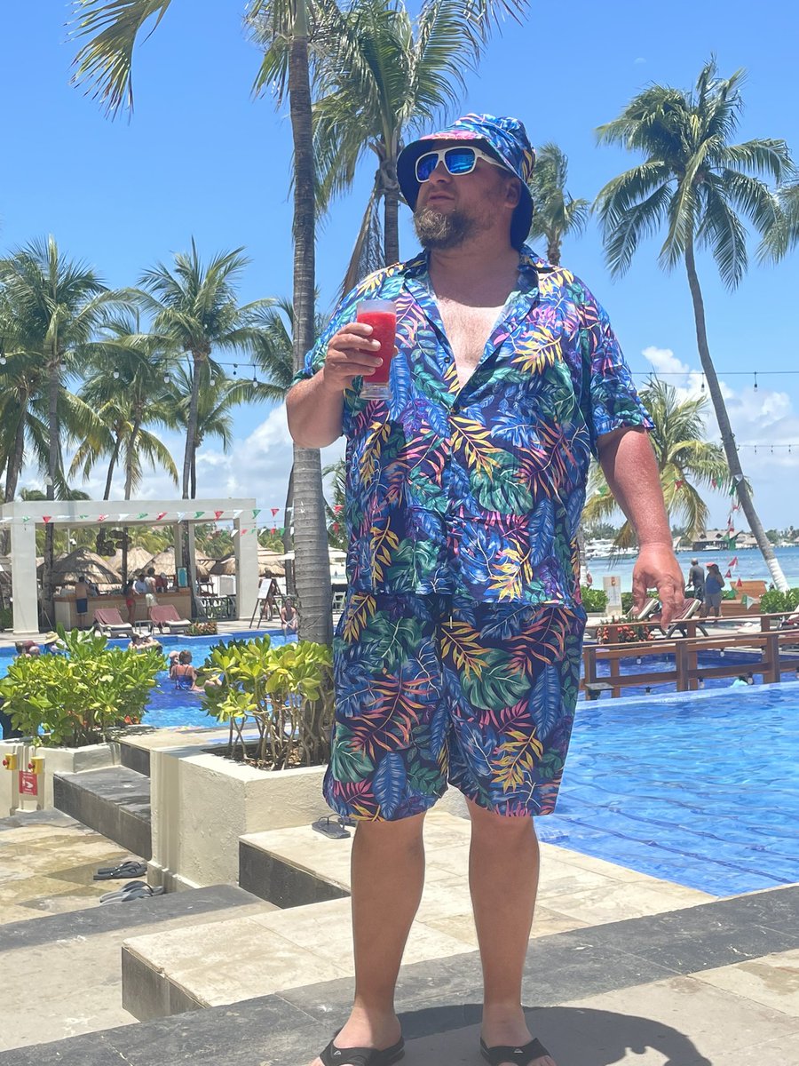 RaiderCoachB's tweet image. Cancun Day 3 Fit Check @WarriorsCoachK