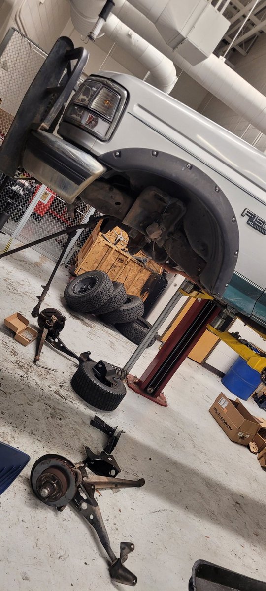 AutoHarlan's tweet image. Making it happen ... check back for updates. 4" kit about to go in.