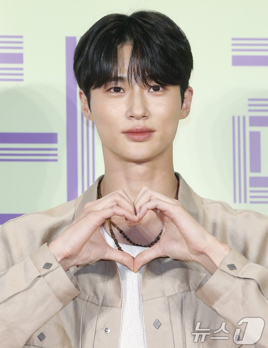 변우석 Woo Seok Byeon tweet media