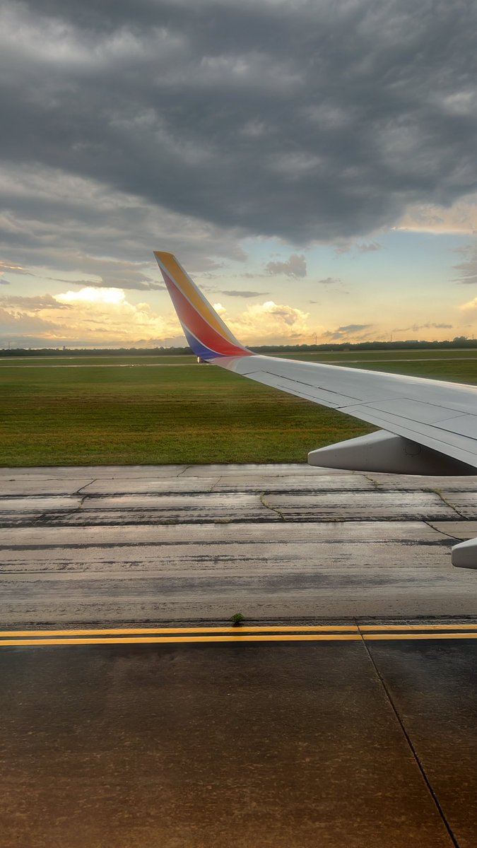 alohaperiwinkle's tweet photo. In the 18 hours it took to get back to Austin from Midland, I encountered a lot of firsts, from sheltering in place, witnesses a tornado, and an overnight stay @DallasLoveField  I’m finally glad to be home. TY @SouthwestAir  you have the best gate agents, pilots and attendants. https://t.co/rYjQE6zA2Q