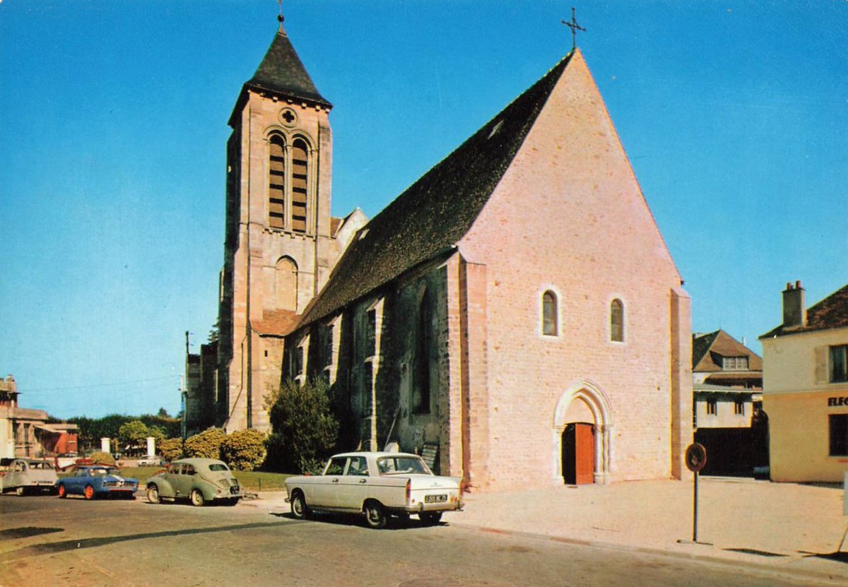 [91] Corbeil Essonnes 1970 place et église st Etienne d'Essonnes Peugeot 404 VW 2CV voitures anciennes