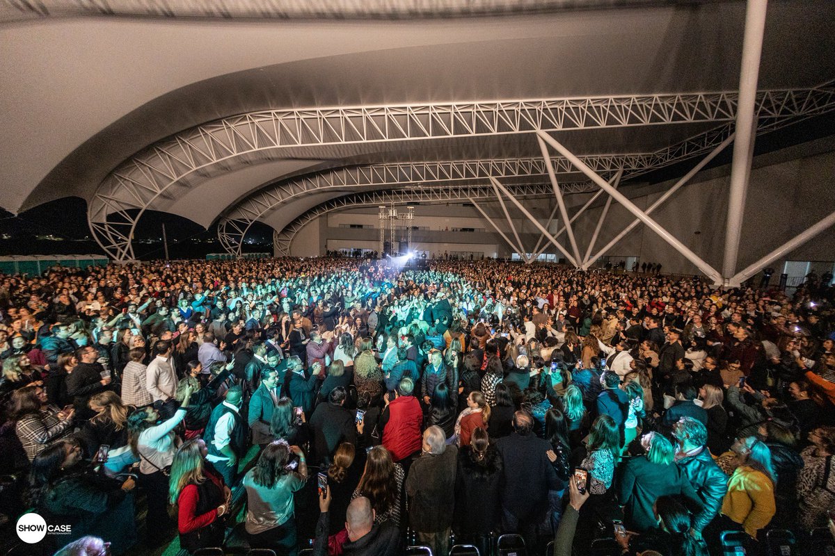 🟢🔙#TBT Torreón, sede de grandes eventos. Recordemos los increíbles eventos en la reciente velaría del <a href="/CCTorreon/">Centro de Convenciones Torreón</a>, con capacidad hasta para 7,000 personas. ¡Miren estas increíbles imágenes! 📸✨ 

#DescubreYRedescubreTORREÓN
#TorreónSedeDeGrandesEventos