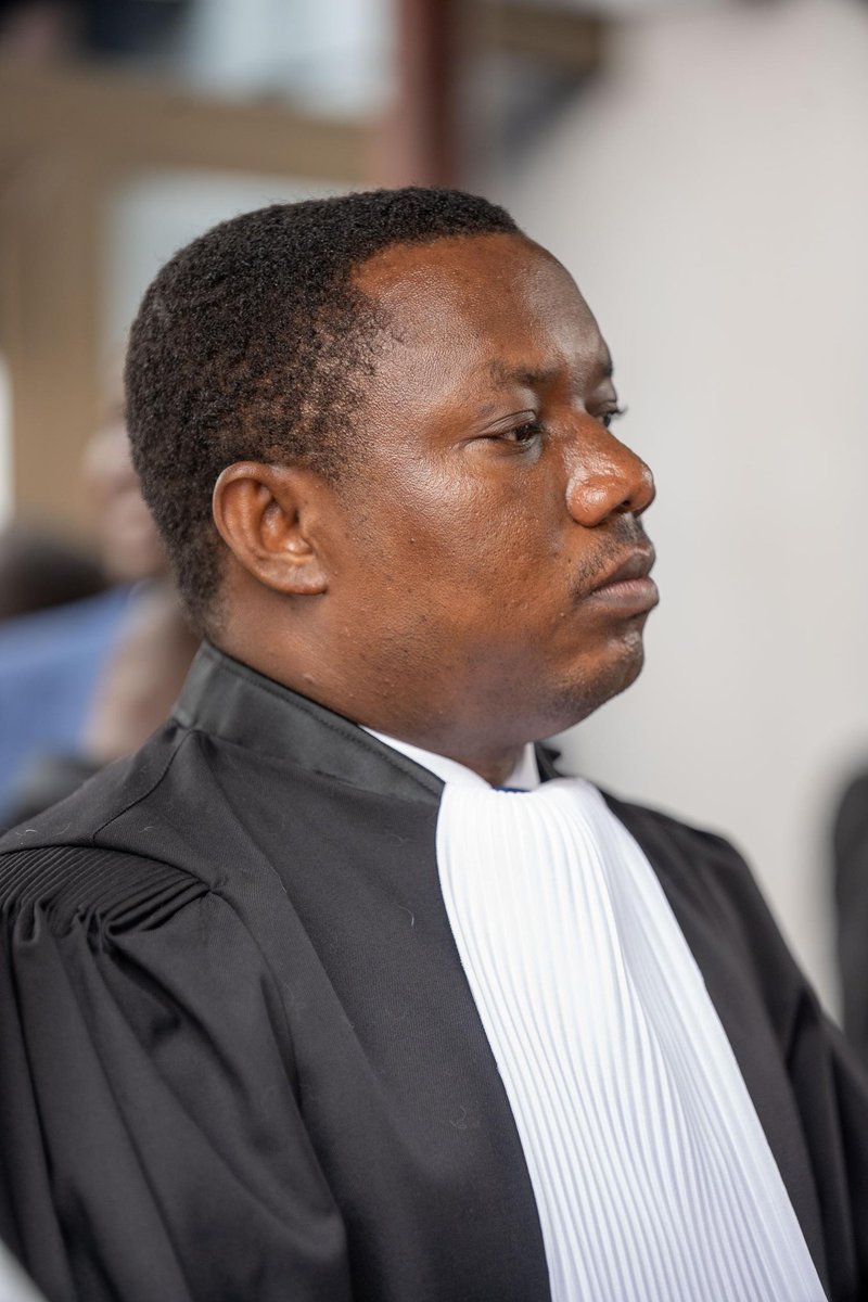 HonoreMvula1's tweet photo. C’est avec une immense joie que j’ai prêté serment au barreau de Kinshasa - Matete, un acte mémorable guidant ma carrière. En tant qu'avocat, je m'engage à garantir l'accès équitable à la justice pour tous. Assistant à la Faculté de Droit de l'Université de Kinshasa, ... https://t.co/3z6eMHfQS6
