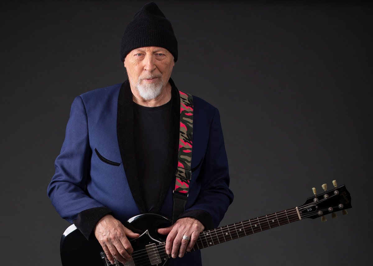 Did someone say live music? Singer-songwriter @RthompsonMusic was kind enough to sing some songs for us on the latest episode. He also talks about his new record “Ship to Shore,” his time with English folk rock band Fairport Convention, and much more! npr.org/2024/05/31/119…