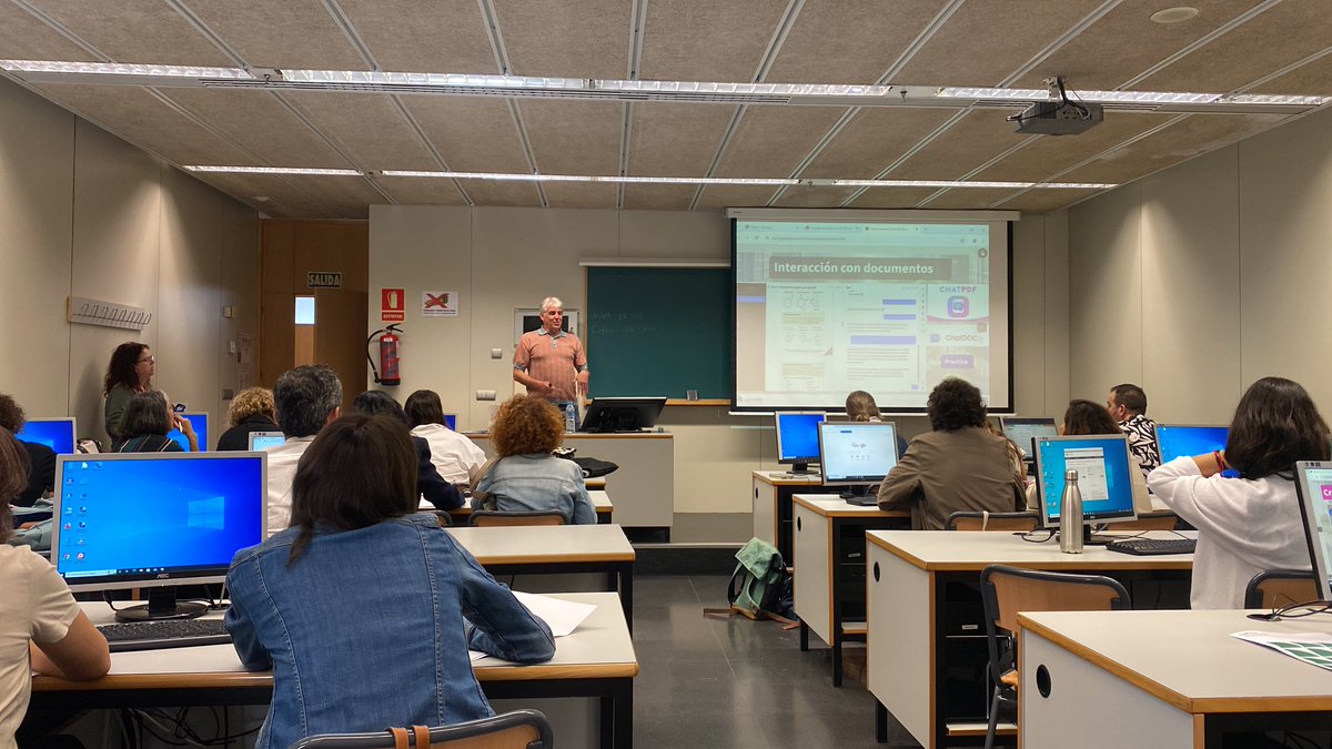 Àmbit Competència Digital Docent tweet media