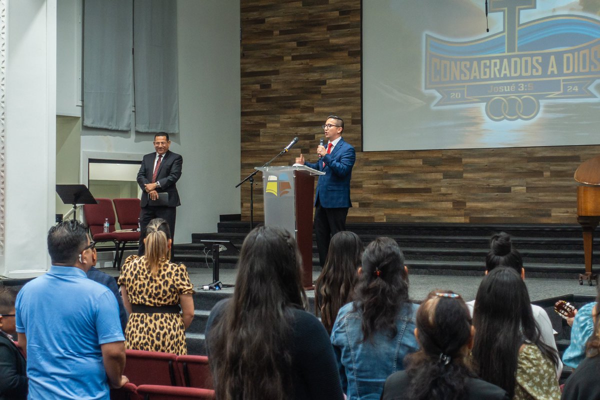 IBBLB's tweet photo. Excelente Servicio de Media Semana, nos visitaron los misioneros Anthony Willis de Panamá y Pablo Huanga de Ecuador. 🙏

YouTube: https://t.co/qiy44qWKII

Facebook: https://t.co/44cLA5vq3o

#ibblb #consagradosaDios2024 #IglesiaBautista https://t.co/8DaGazaKkN