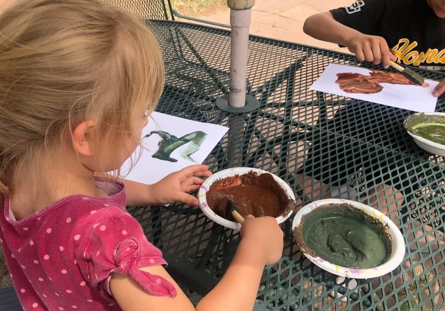 Get ready to release your kids' inner artist with ... MUD. They'll be shocked you came up with it!🖌️ 

tinyurl.com/2p8xwfbb

#MacaroniKID #FamilyFun #KidFriendly #Painting #LearnThroughPlay #OutdoorFun #BondingTime #QualityTime #CreativeArt