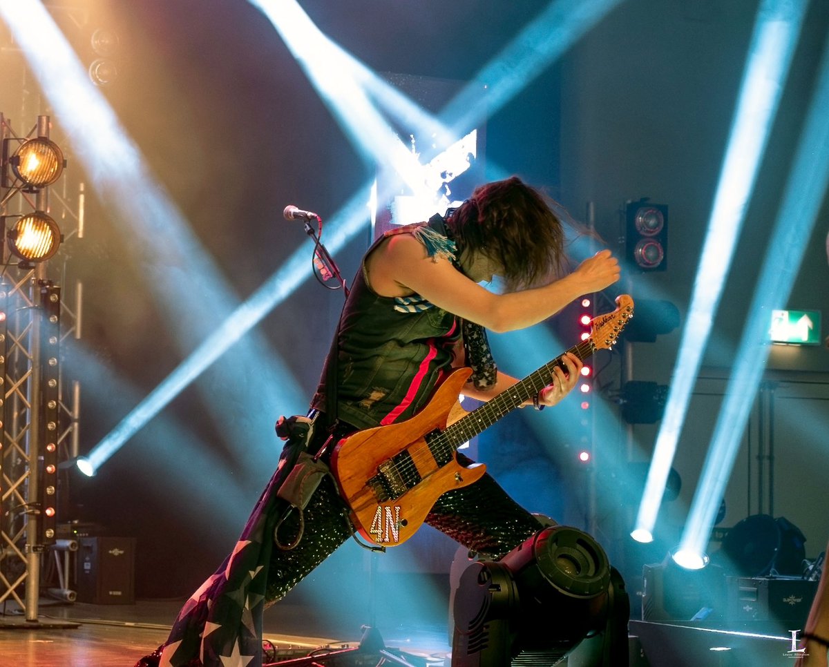 The Retro Rock Show tweet media