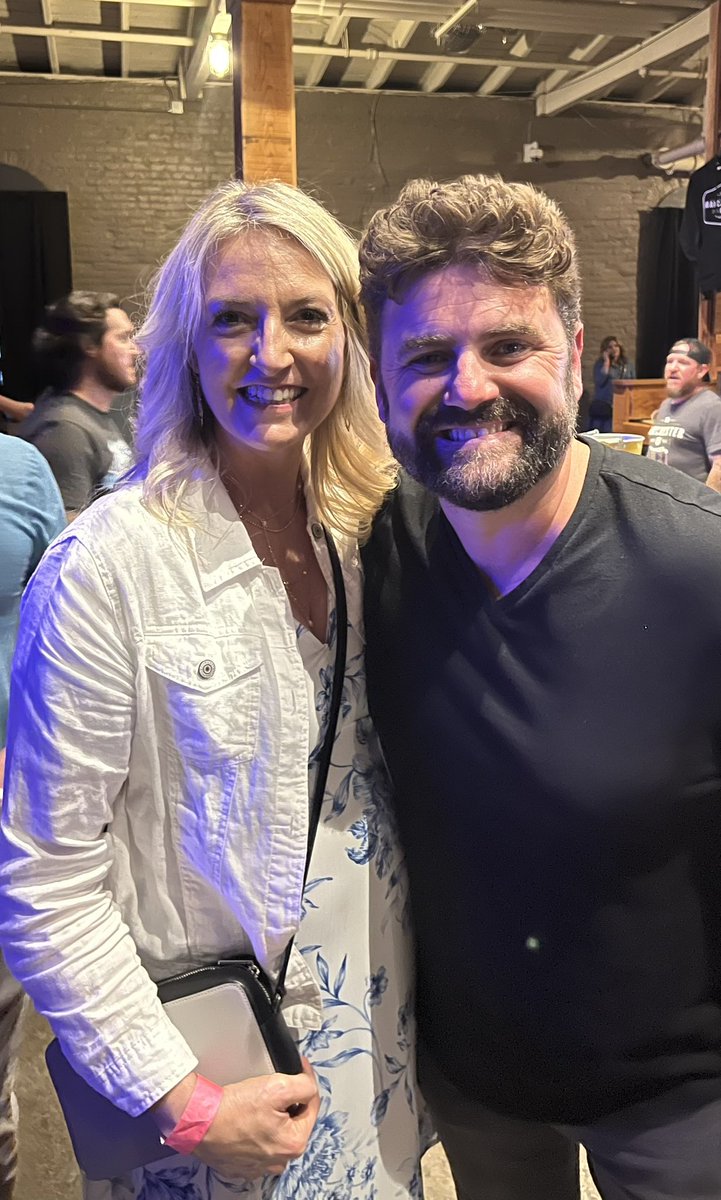 staton_sandy's tweet photo. What a treat to meet Pryor Baird at The Manchester in Lexington last night! Great performance! Can’t wait for the CMA Fest! @BairdPryor https://t.co/sn1MqzxoVk