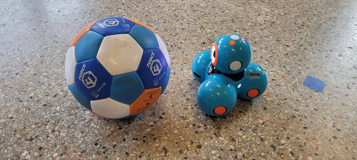 Parfois, la robotique est ludique ! 

<a href="/CancrePedagogue/">Le Cancre Pédagogue</a>