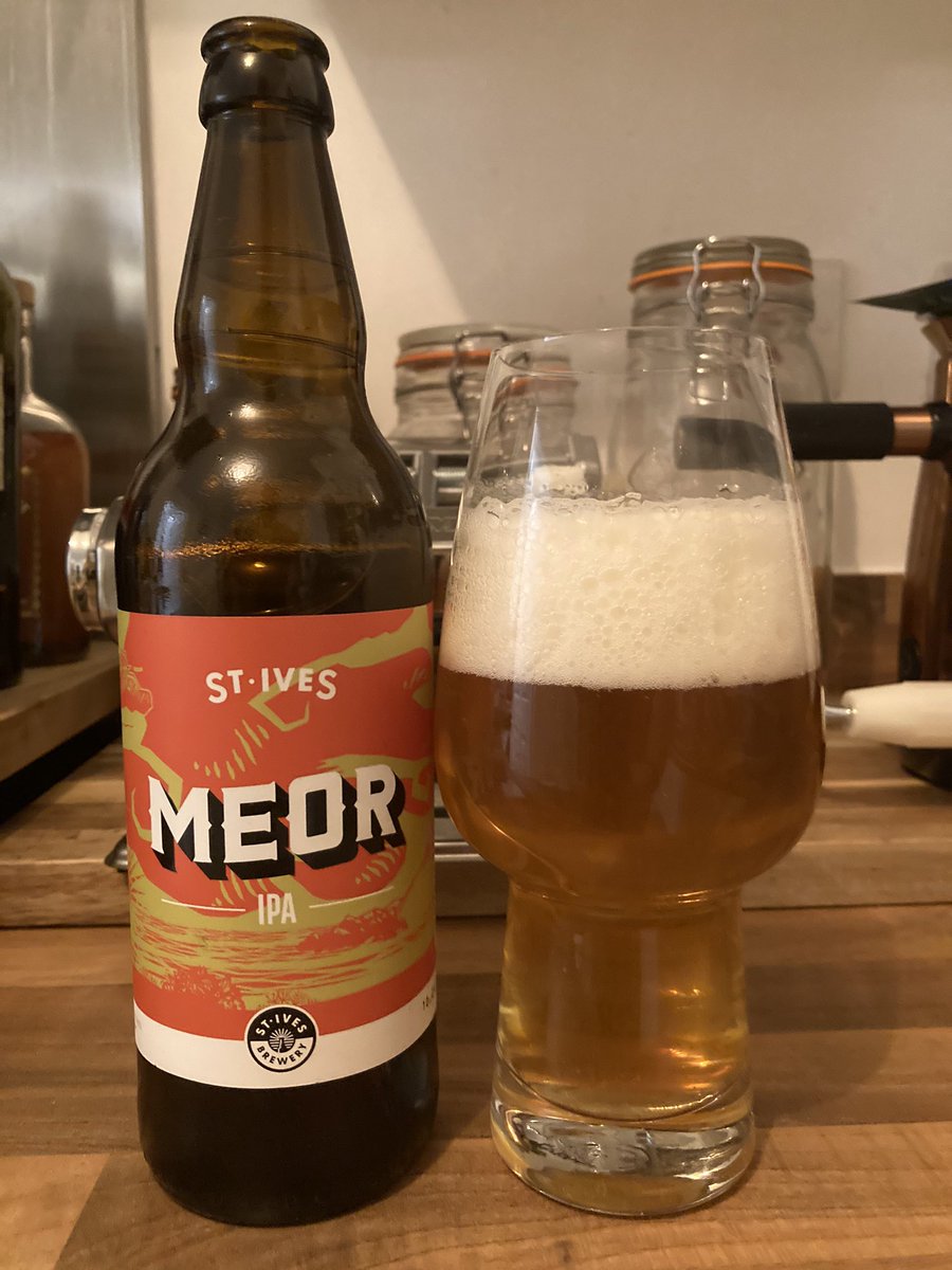 BrewBearUK's tweet photo. Wishing all my TwitterFriends a great weekend. Tonight’s beer is this tasty IPA by @stivesbrewery 👍🎯🍻#weekend #beer #realale #craftbeer #cornwall #relax #meor https://t.co/fRzT3NMvWz
