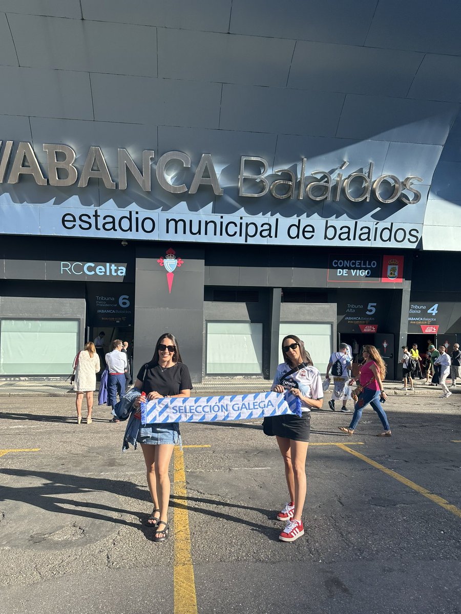 luciaadavila's tweet image. Vamosss @futgal 🔛⚽️

#EstamosDeVolta