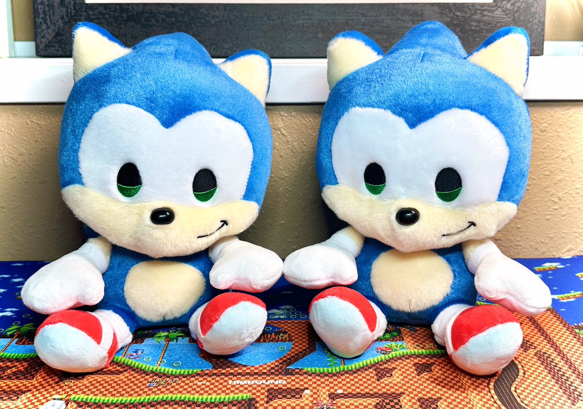 ✨RAFFLE TIME ✨

These Japan Exclusive 10" SONIC &amp; FRIENDS plushies are looking for a good home! Who will adopt these fluffy lads? There will be TWO winners!

Two ways to enter:
- Twitter: Follow <a href="/FrackDeals/">Frack's Sonic Deals</a> and Retweet this post
- Instagram: Follow "_frackattack" and "like" the