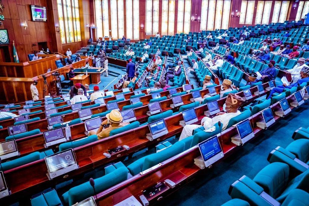 SaharaReporters's tweet photo. National Assembly Considers Bill Proposing Return Of Nigeria To Regional Government | Sahara Reporters https://t.co/dwsRuwsHOH https://t.co/6KOGPJy4KD