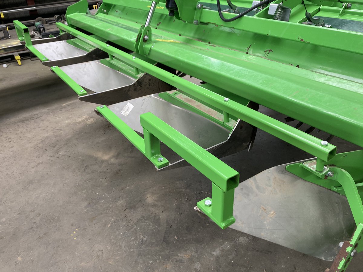 Nog 🥔 frezen en de planten 🌱 staan al boven?
U heeft een <a href="/AVRmachinery/">AVR</a> waar de bovenplaat demontabel is?
Verstandig om de Highspeed delen te borgen om max druk op de flanken te behouden,
met deze set kan dat.
Nog enkele setjes vlot beschikbaar 🔜
<a href="/GroeNoordAgTurf/">GroeNoord</a>