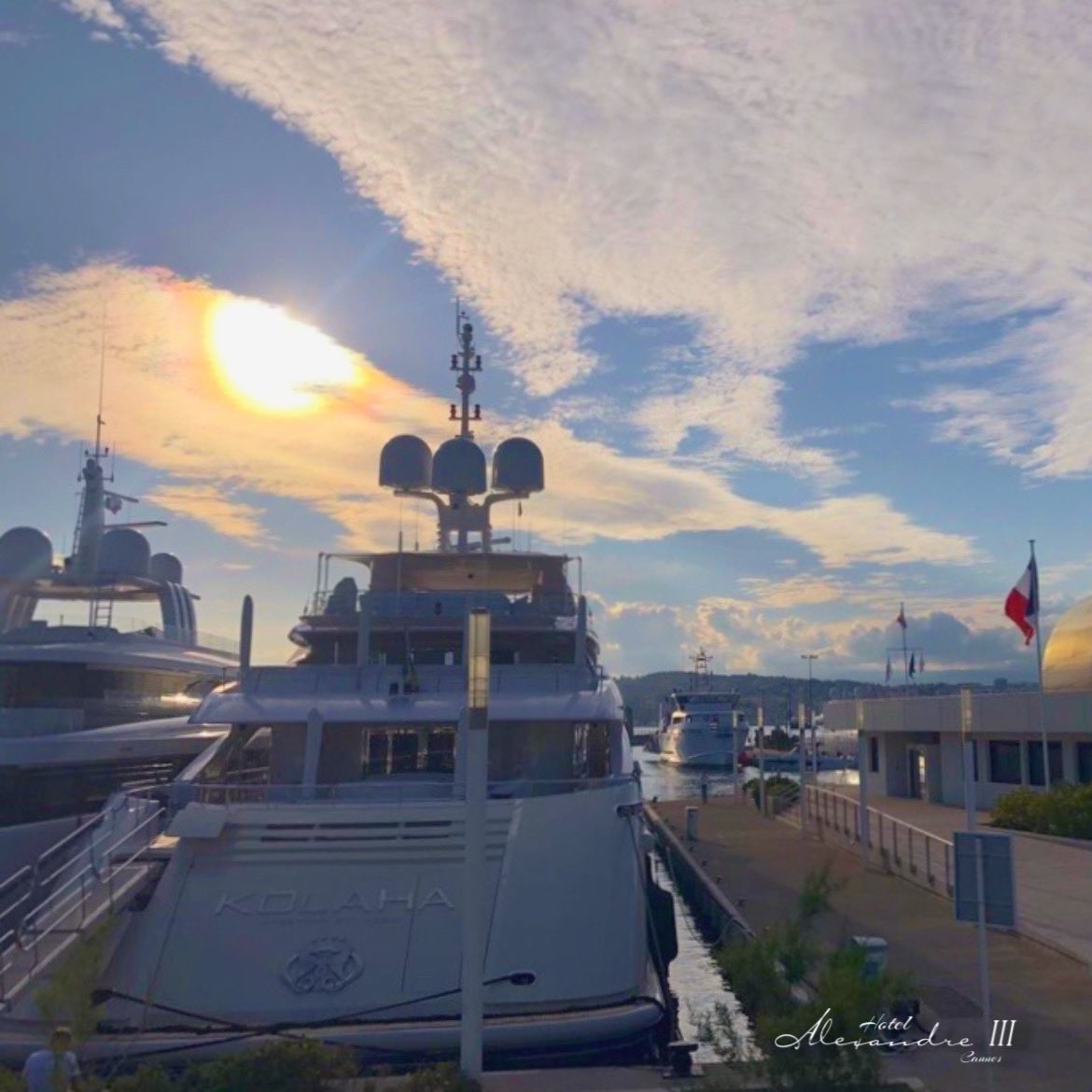 Yachting. 

#yachting #yachtingfestivalcannes #cotedazurfrance #cannes #cannes2024 #onatousbesoindusud #bienvenueacannes #cannessoleil #rendezvousacannes