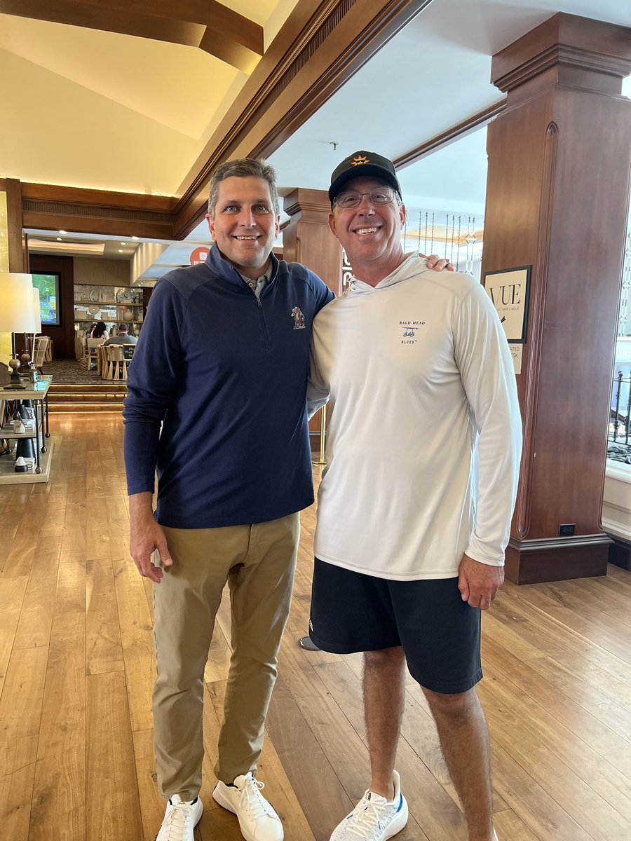 Congratulations to <a href="/AUCoachClinard/">Nick Clinard</a> and <a href="/AuburnMGolf/">Auburn Men's Golf</a> #WarEagle #nationalchamps