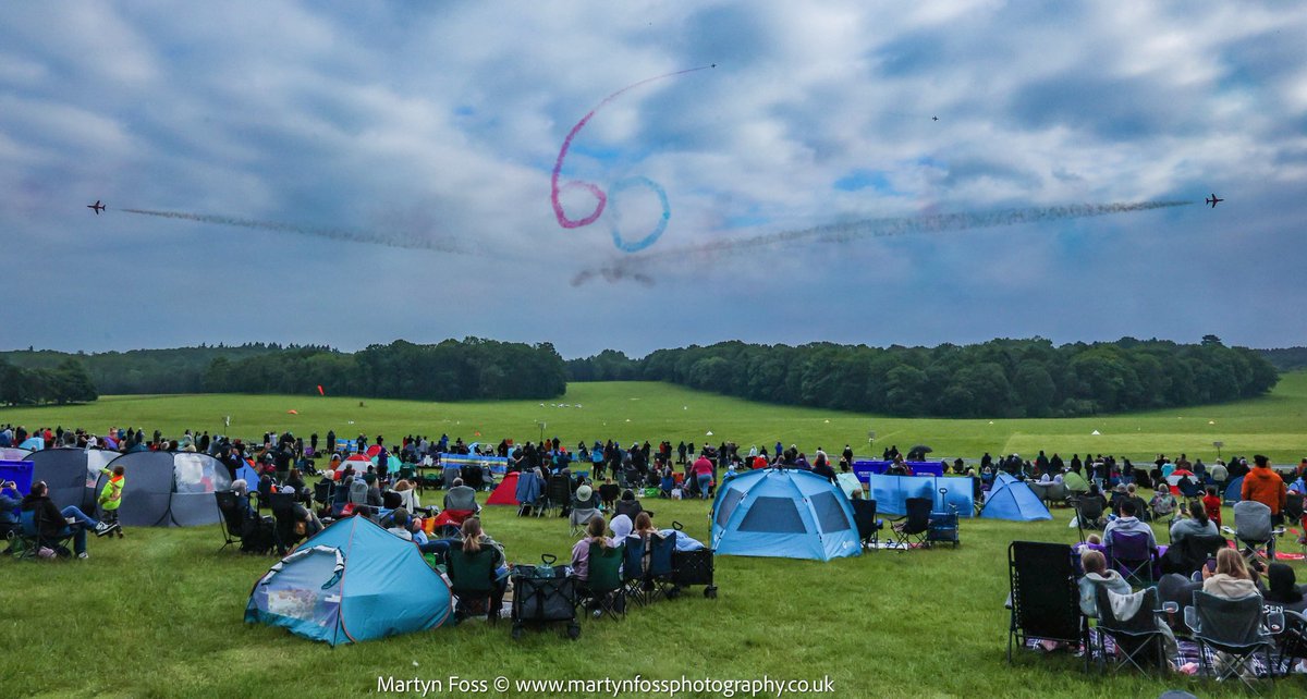 Martynfoss's tweet photo. The start of the @rafredarrows UK π¬π§ 60th display season at the Midlands Air Festival #redarrows #redarrows2024 https://t.co/62iC9yTPXE