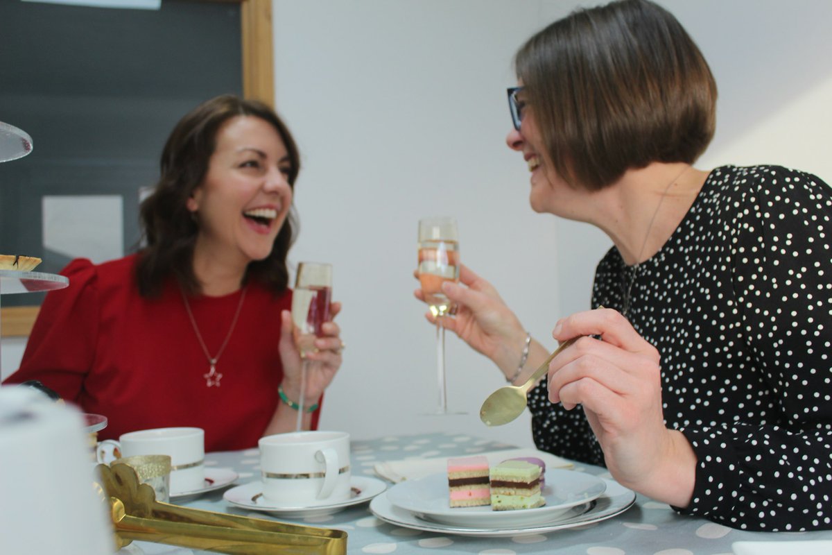 _PatisserieBox's tweet photo. Exciting news! Our new patisserie range is launching soon, making it easier to enjoy delicious desserts with friends. Stay tuned for updates and be sure to try our mouthwatering creations. Elevate your gatherings with our irresistible treats. https://t.co/OrBf4vOPd9