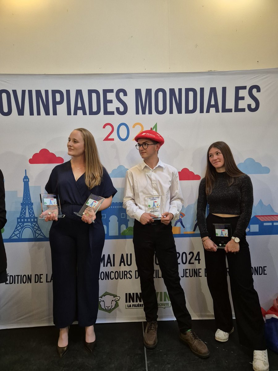 Benoît Toutain - 18 ans élu meilleur jeune berger du monde ! 🌎 

INCROYABLE !!!!!!!! 😍😍😍❤️❤️🐑🐑

Merci La filière ovine !

<a href="/Inn_Ovin/">Inn'Ovin</a> <a href="/hautsdefrance/">Région Hauts-de-France</a> <a href="/xavierbertrand/">Xavier Bertrand</a> #FrAgTw