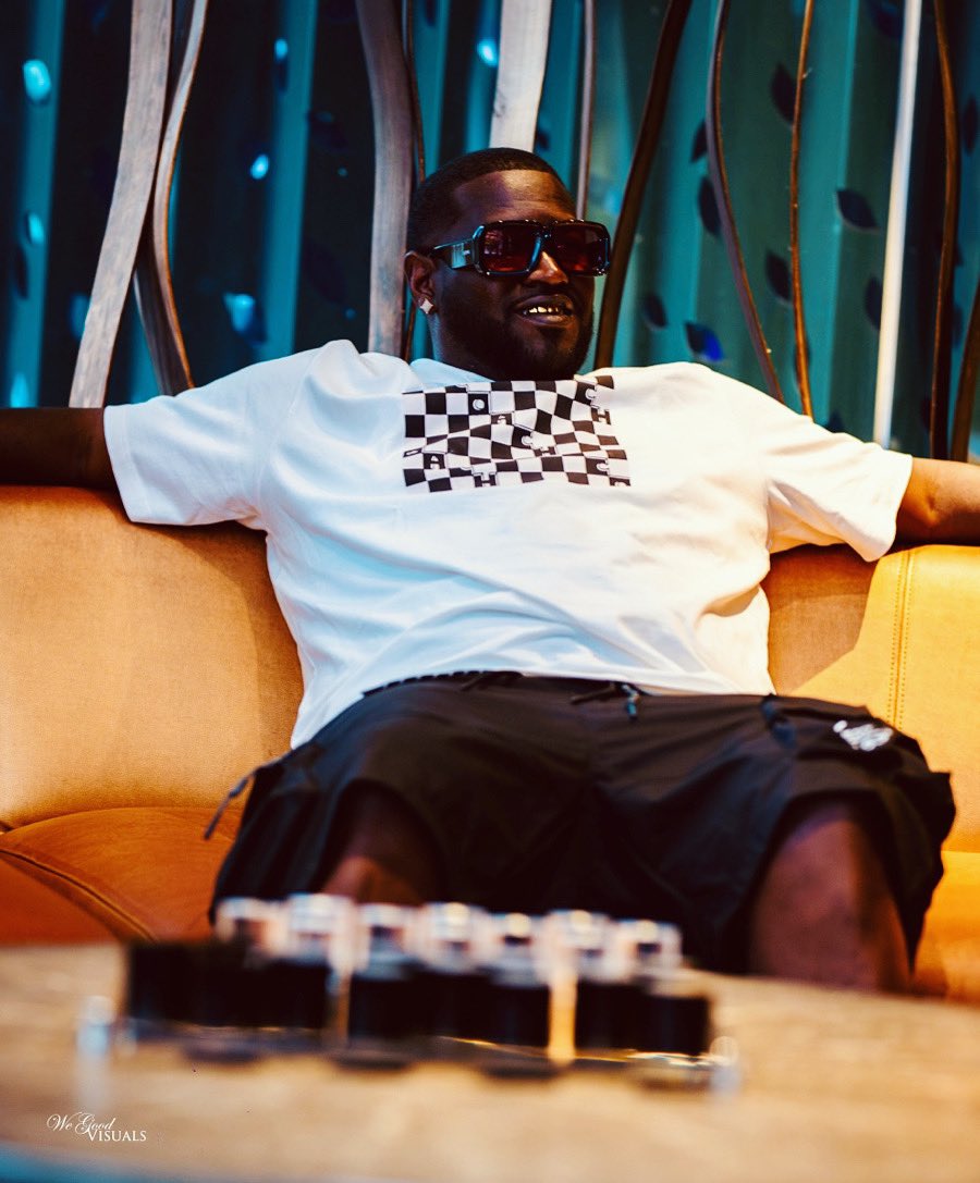 DaHawg22's tweet image. The nigga they talk about…Good or bad I’m smiling 😊