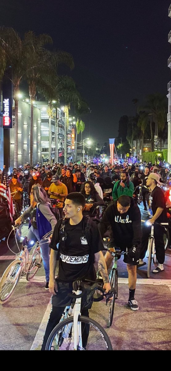 LA Critical Mass is tonight! 5.31.24

Meet: Wilshire/Western @ 6:30p
Rolling: 7:29P

Essentials: hydration, LIGHTS, helmet, warm clothes, tools/spare tubes, good vibes😎

Tag Your Story
@lacriticalmass

#bikela #lacriticalmass #losangeles #ktown #dtla #ciclavia #hollywood