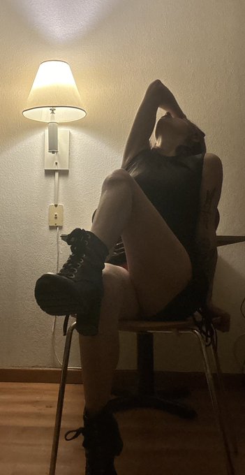 Gonna get spankedddd later 🤭 Cause ya know  I&rsquo;m such a naughty girl 😈 https://t.co/PICRmH10R3