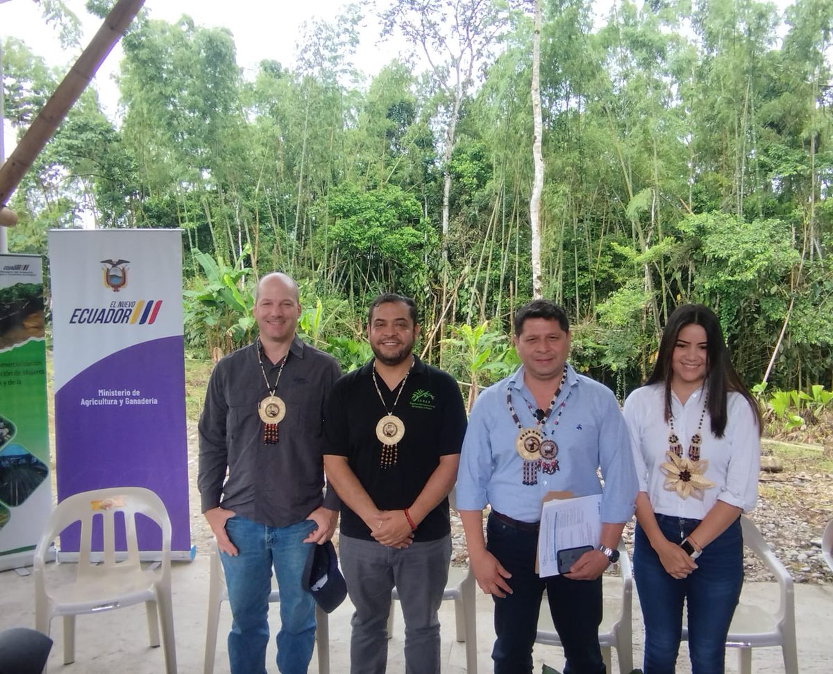 🎋 El Centro de Acopio e Inmunizado de Bambú RAYU es un ejemplo de esfuerzo conjunto para reducir la deforestación. @AgriculturaEc @Ambiente_Ec @el_BID @INBARofficial #DeforestaciónCero #BambúEcuador