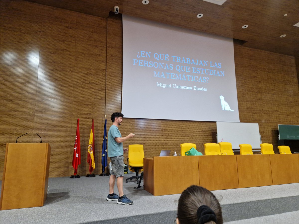La DG de Evaluación y Cooperación Territorial y la Directora del INEE asisten a la clausura del curso académico del Pequeño Instituto de Matemáticas del ICMAT. Un placer compartir con vosotros esta tarde y ver lo bien que funciona esta iniciativa. Enhorabuena. #ICMAT