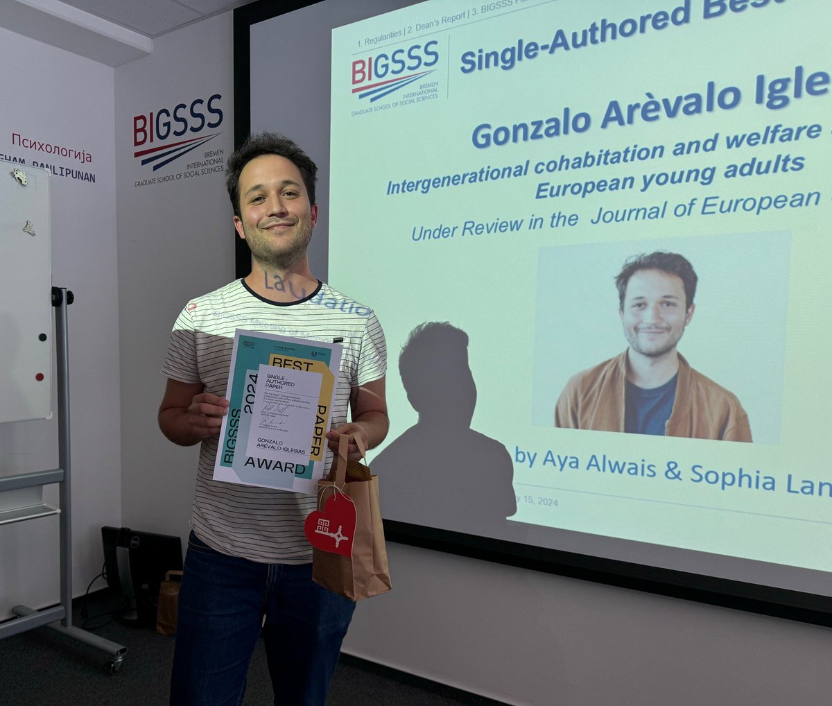 garevaloig's tweet photo. Proud that my research on intergenerational cohabitation and welfare attitudes has received the @BIGSSS_Bremen Best Paper Award! Thank you to everyone involved and hopefully the paper will be available soon :) https://t.co/OFCAChNtSL