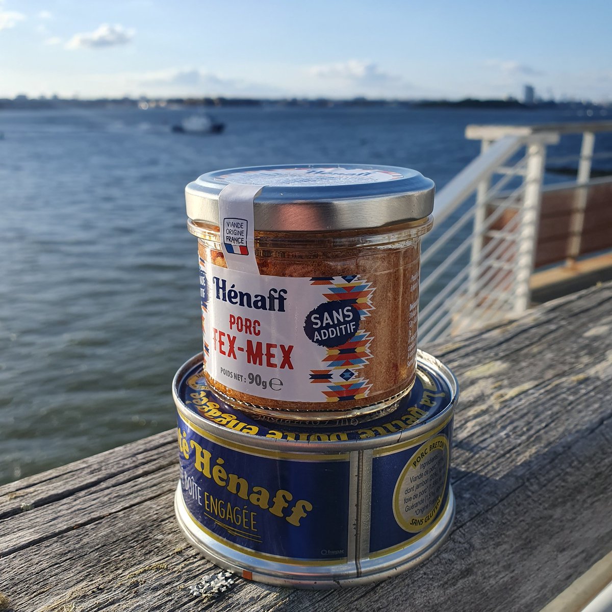 JeanHenaffSA's tweet image. #aperotime à l&apos;Ouest !
📍Port-Louis 👇