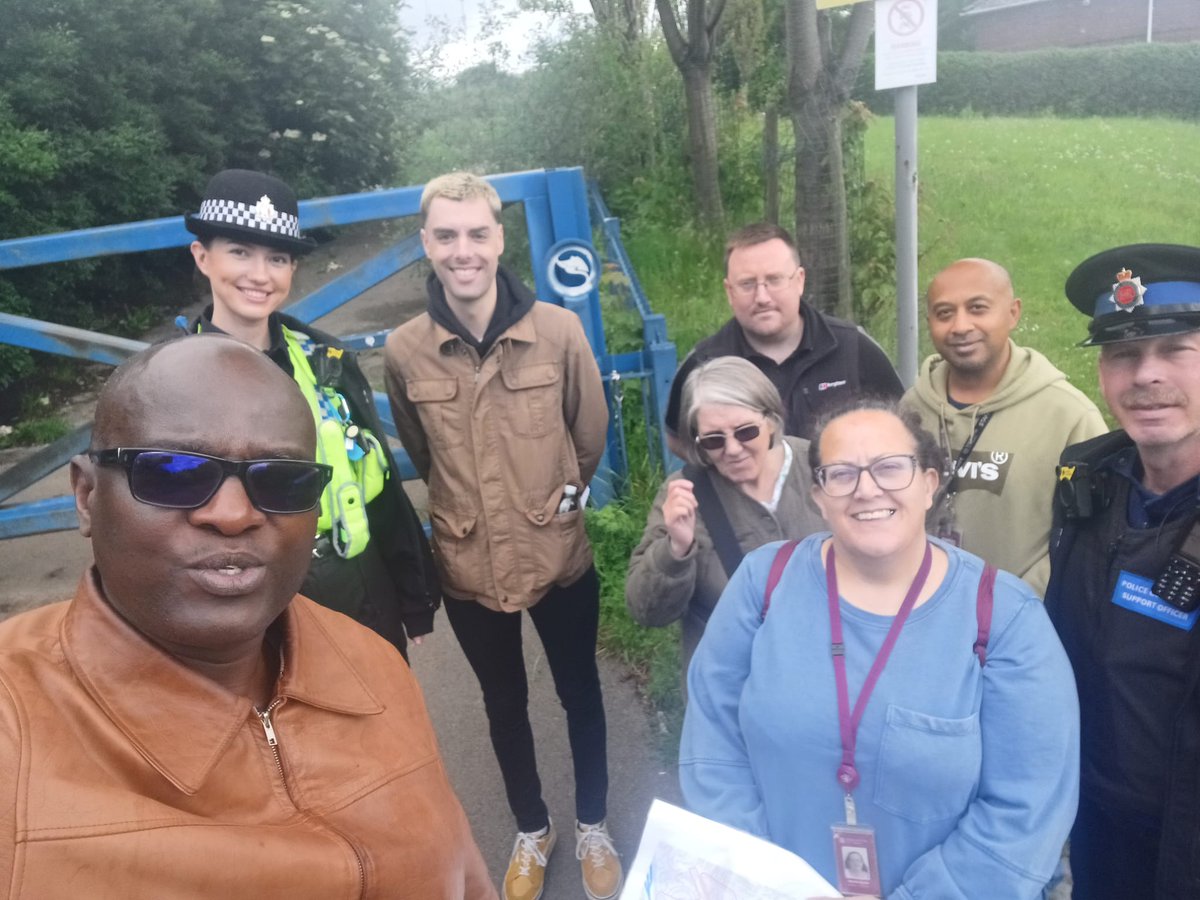 OluOgunbambo's tweet photo. Today, Reporting Off Road Bikes Letter Drop and Door Knocking exercise in Higher Blackley by Higher Blackley Councillors, Manchester City Council Officers (MCC Neighbourhood, Housing &amp; Parks), and Greater Manchester Police (GMP). Thank you all. https://t.co/UkfTmSKMw2